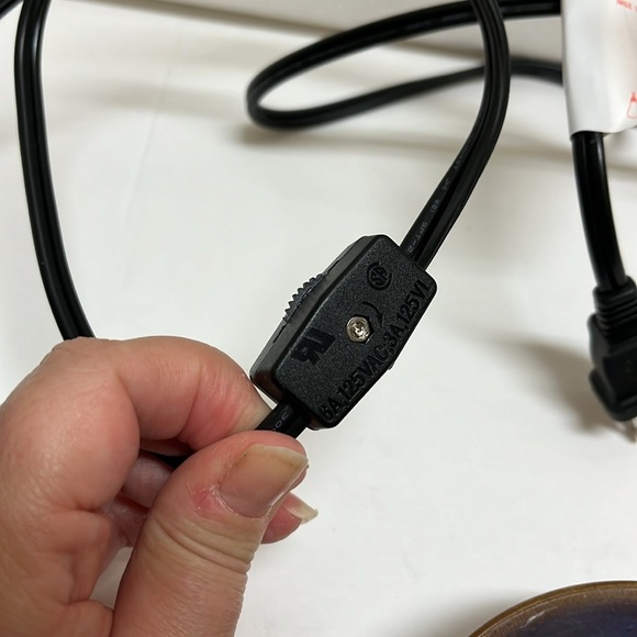 Scentsy Full Size Warmer - Picture 10 of 14